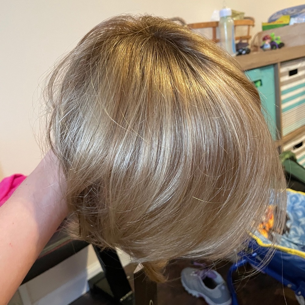 Sold—TOP NOTCH Topper JON RENAU - Picture 9 of 12